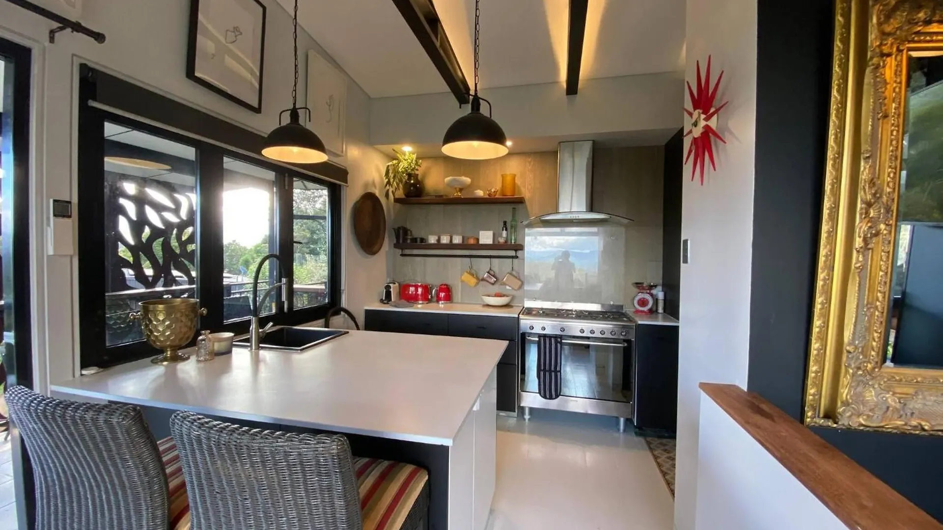 Cabane Tiny Tree House No4 Beechmont 0*,